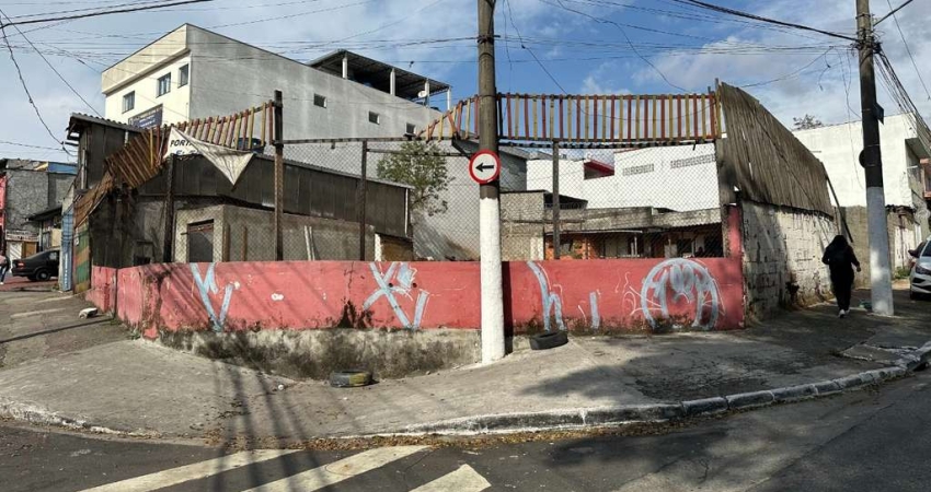 Terreno a Venda com 775m² por R$ 2.900.000,00 no Parque Santo Antônio