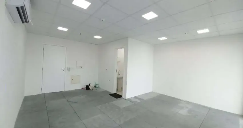 Salas Comercial à Venda em Condomínio de Alto Padrão na Liberdade, São Paulo-SP  1 Banheiro, 1 Vaga, 36m²