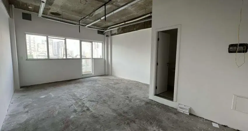 Sala comercial de 42m² para venda na Vila Andrade com 1 vaga de garagem!