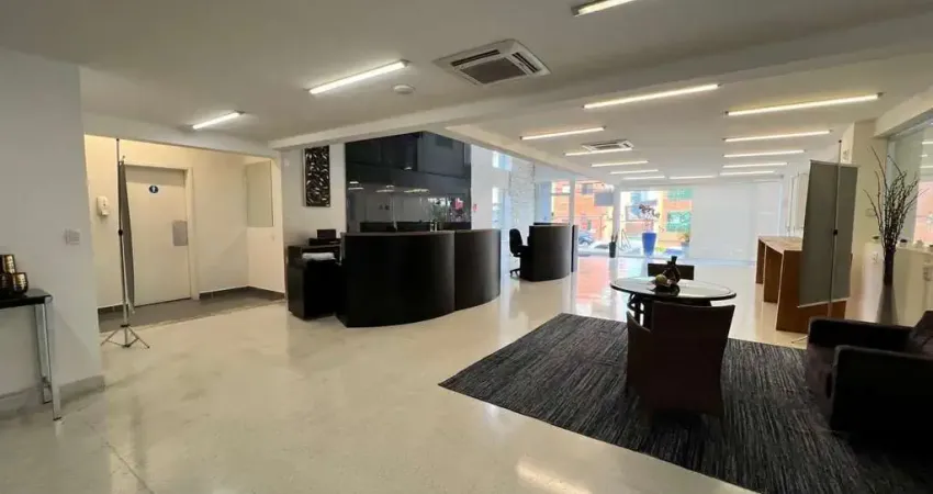 Prédio comercial na Vila Andrade com 5 banheiros e 760,00 m² de área!