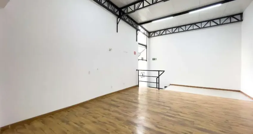 Prédio para alugar na Praça Whitaker Penteado, 253, Vila Guarani, São Paulo