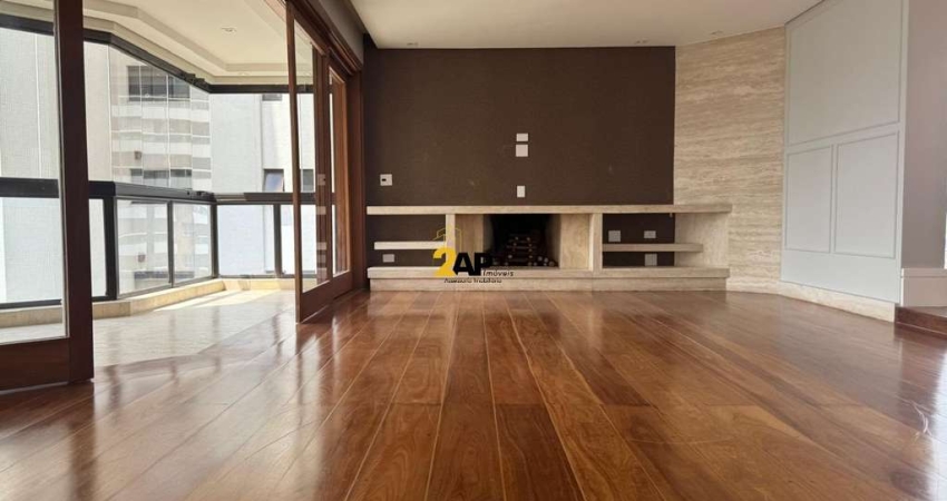 Imóvel de luxo no Jardim Fonte do Morumbi: Apartamento de 4 quartos com 4 suítes e 217m², em São Paulo-SP.