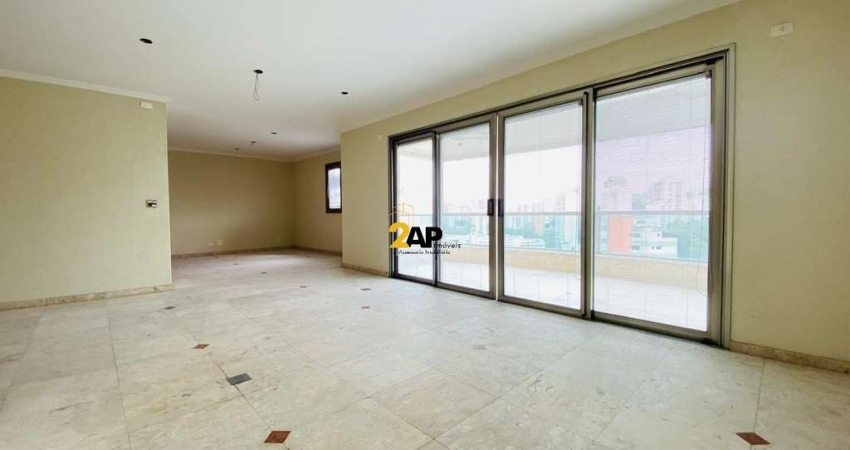 Apartamento reformado a venda na Vila Andrade, 4 suítes, 6 vagas, com 228m²