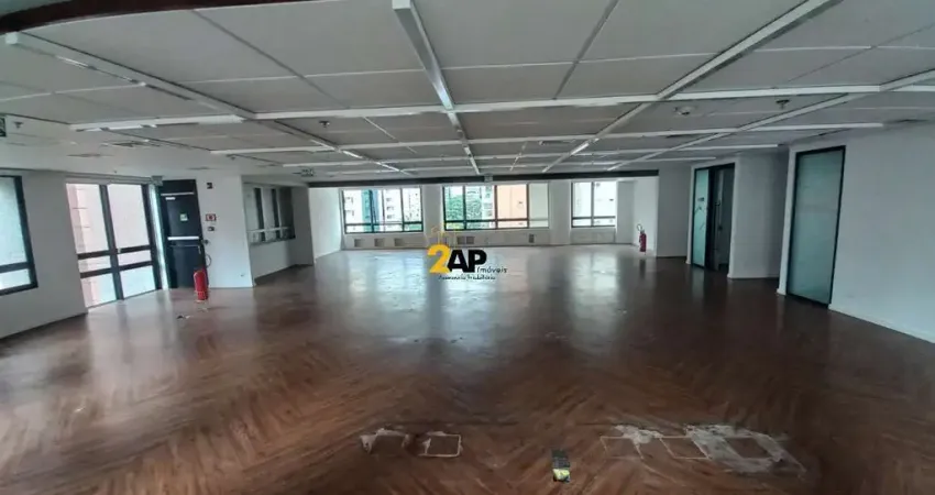 Excelente oportunidade: Conjunto comercial de alto padrão na Vila Olímpia, São Paulo-SP, com 10 salas, 4 banheiros, 8 vagas e 375m²!