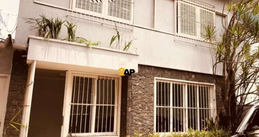 Casa comercial para locação na Chácara Santo Antônio: 6 salas, 4 banheiros, 3 vagas, 160m² em São Paulo-SP.