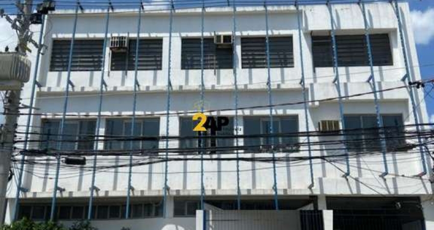 Prédio comercial para locação no Brooklin, com 8 banheiros e 35 vagas de garagem!