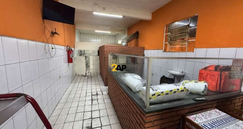 Casa Comercial à Venda em Embu das Artes-SP: 3 Quartos, 3 Salas, 5 Banheiros, 2 Vagas de Garagem - 300m² - Investimento Imperdível!
