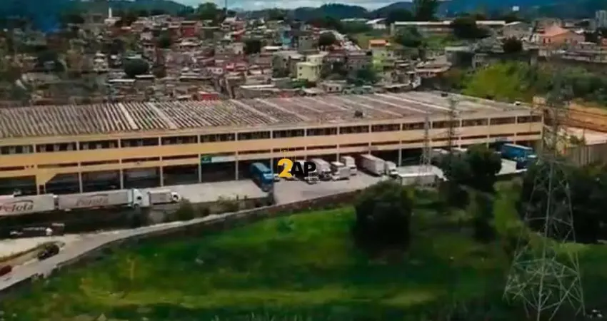 Galpão Comercial para Locação no Parque São Domingos: 1.100m², 2 Banheiros em São Paulo-SP