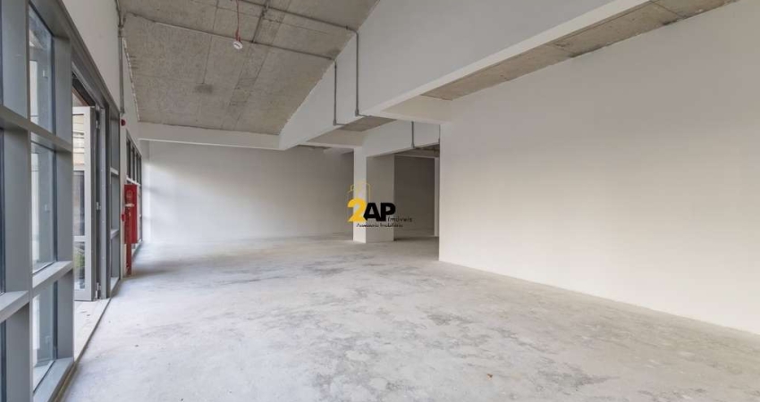 Loja Comercial Espaçosa e Moderna para Aluguel no Campo Belo com 390m², 5 Vagas de Garagem