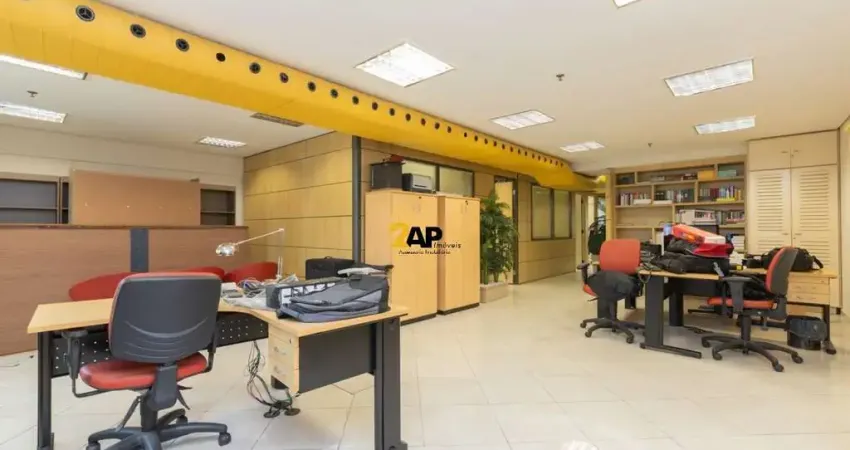 Aluguel de Conjunto Comercial no Campo Belo, 4 salas, 4 banheiros, 4 vagas de garagem, 180m² de área.