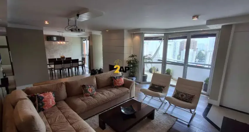 Apartamento de luxo na Vila Andrade com 160m², 3 quartos, 2 suítes e 2 vagas de garagem.