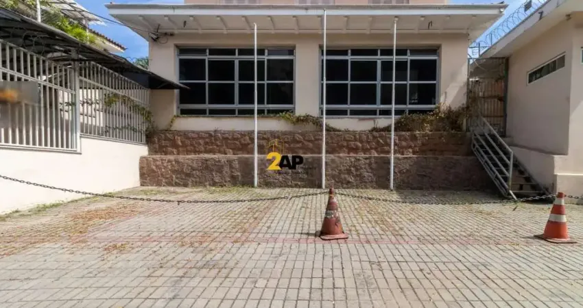 Excelente Ponto Comercial para Locação no Pacaembu, São Paulo-SP: 5 Salas, 5 Banheiros, 10 Vagas de Garagem, 588m²!