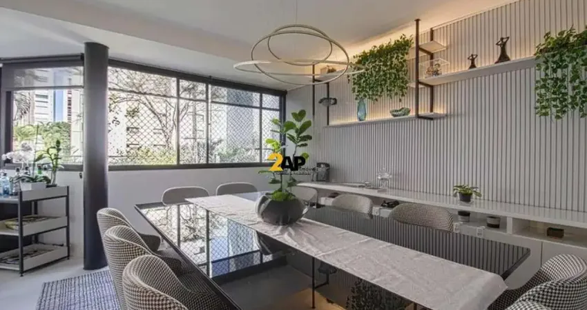 Apartamento de luxo com 4 quartos e 2 suítes na Aclimação - São Paulo-SP: 247m², 3 salas, 5 banheiros e 2 vagas de garagem!