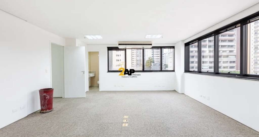 Sala Comercial de Alto Padrão em Moema, 6 salas, 6 banheiros, 6 vagas, 264m². Venda ou Locação!