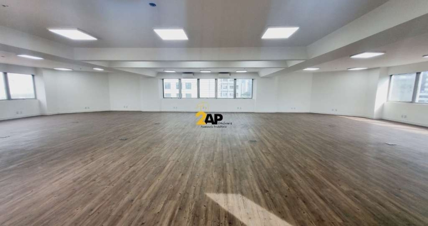 Sala Comercial de 204m² a venda e locação na Berrini, São Paulo-SP - 3 Banheiros e 4 Vagas de Garagem!