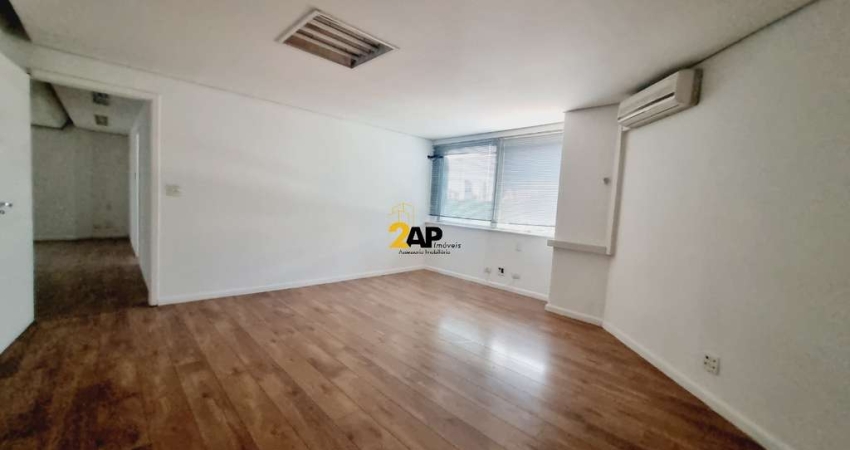 Sala Comercial no Itaim Bibi: 2 salas, 3 banheiros, 4 vagas e 204m² - Venda ou Locação em SP