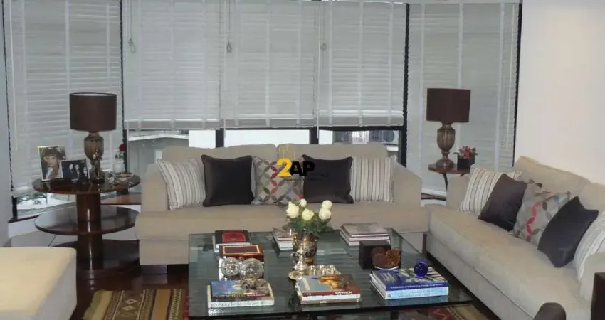 Luxuoso apartamento de 4 quartos e 3 suítes no Itaim Bibi, São Paulo-SP: 181m², 3 salas, 5 banheiros e 3 vagas.
