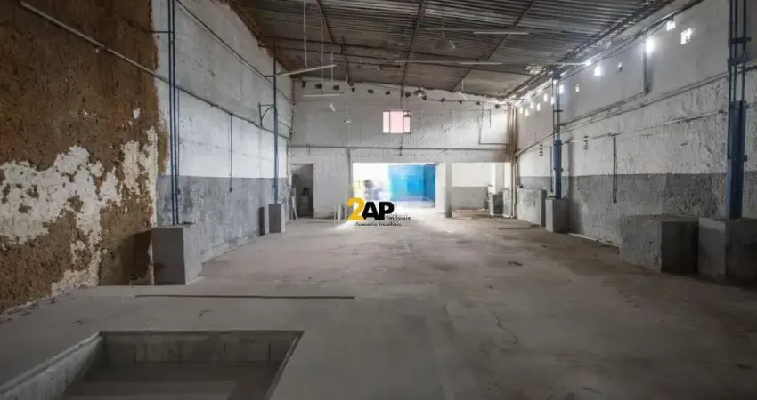 Aluguel de Galpão Comercial no Jardim Peri Peri, São Paulo-SP: 2 Banheiros, 2 Vagas de Garagem, 300m² de Área!