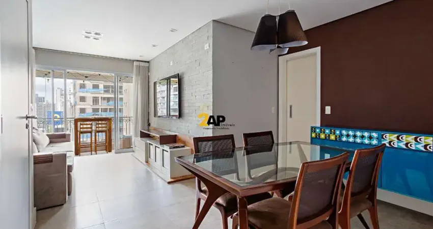 Apartamento a venda reformado, mobiliado, 3 dormitórios, 2 vagas de garagem, com 100m²