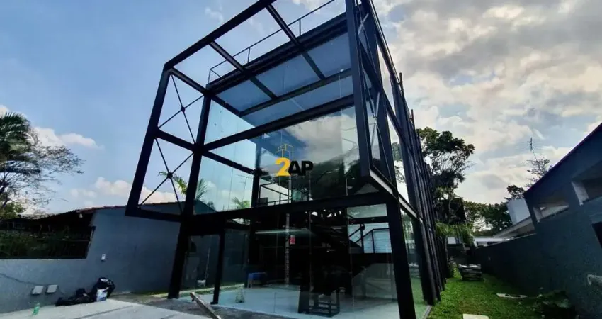 Prédio comercial de alto padrão para venda ou locação em Alto de Pinheiros, 4 vagas, 725m².