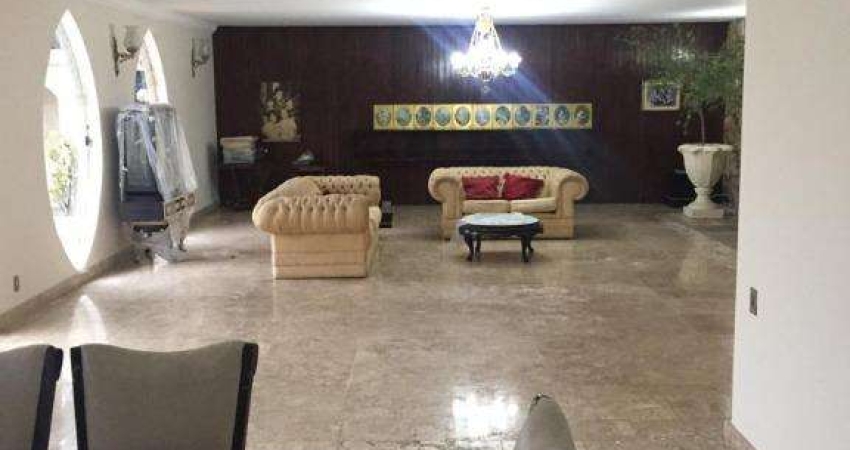 Sobrado de Luxo à Venda em São Paulo-SP, no Jardim Guedala: 4 Quartos, 4 Suítes, 6 Banheiros, 7 Vagas de Garagem, 600m².