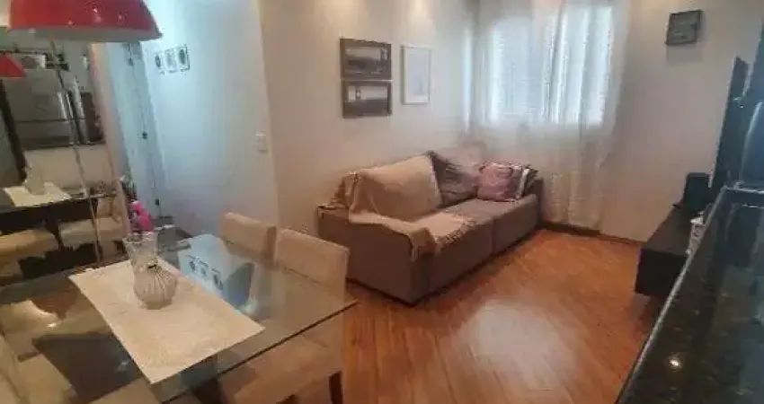 Apartamento à venda no Jardim Clementino em Taboão da Serra-SP: 2 quartos, 1 banheiro, garagem e 47m² de área!