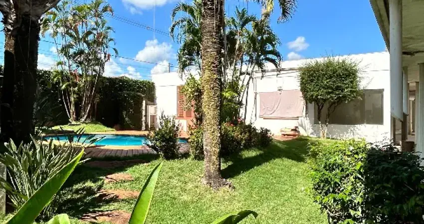 Ampla casa para morar ou almoçar sua empresa no coração de barretos