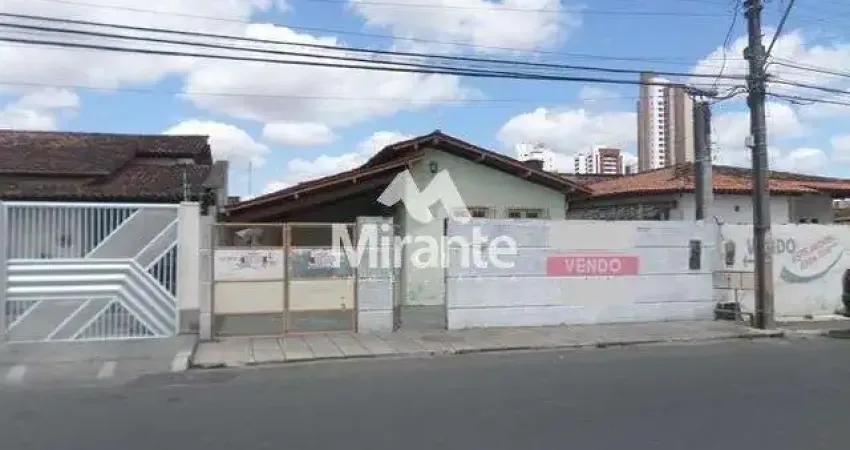 Casa para vender com 4 quartos sendo 2 suítes no bairro santa mônica em feira de santana