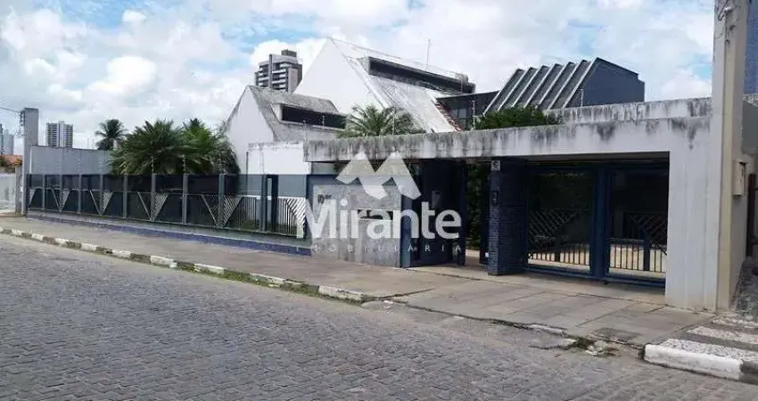 Casa para vender com 6 quartos sendo 6 suítes no bairro santa mônica em feira de santana