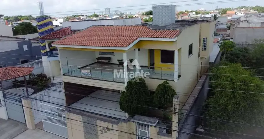 Casa para vender com 4 quartos sendo 2 suítes no bairro cidade nova em feira de santana