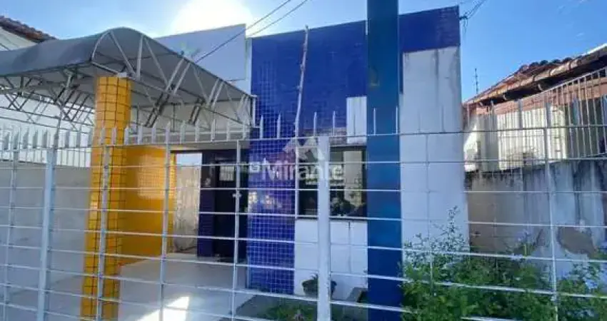 Casa à venda na Rua Castro Alves, 1141, Kalilândia, Feira de Santana