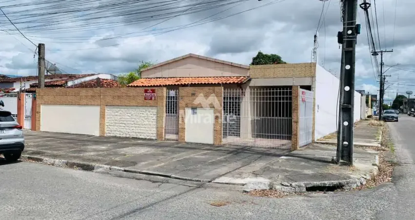 Casa para vender com 3 quartos sendo 1 suítes no bairro santa mônica em feira de santana