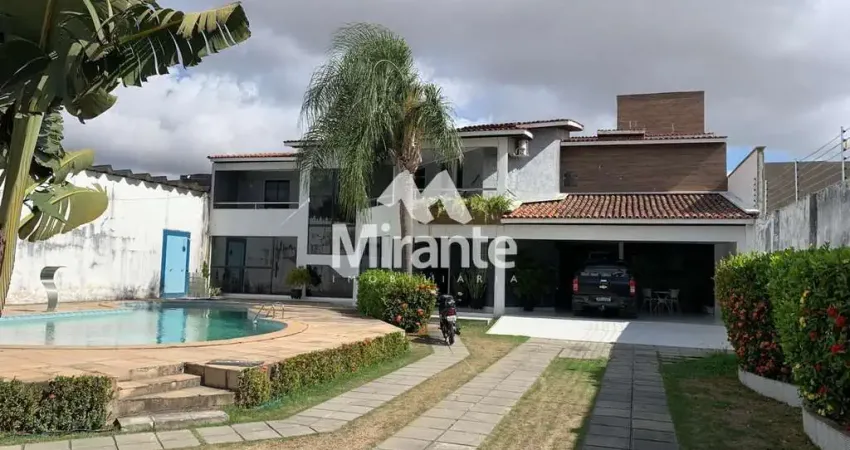 Casa para vender com 4 quartos sendo 4 suítes no bairro baraúna em feira de santana