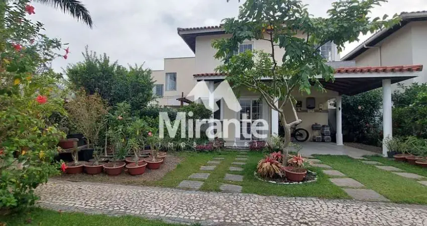 Casa de condomínio para vender com 5 quartos sendo 3 suítes no bairro capuchinhos em feira de santana
