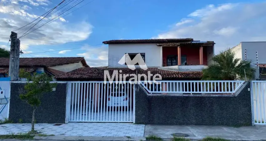 Casa para vender com 5 quartos sendo 3 suítes no bairro brasília em feira de santana
