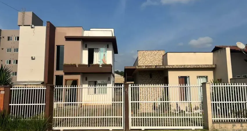 Casa à venda na Rua 27 de Julho, Carijós, Indaial