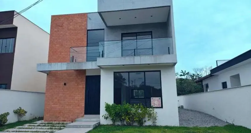 Vendo casa duplex de alto padrão de primeira locação, em ubatiba - maricá - rj