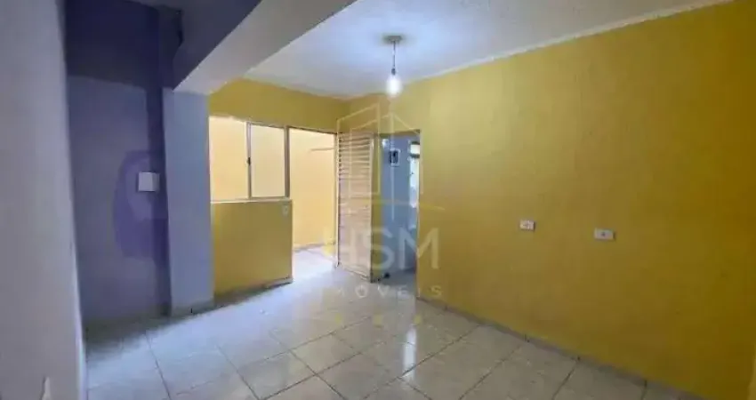 Casa para alugar independente, com quintal compartilhado.