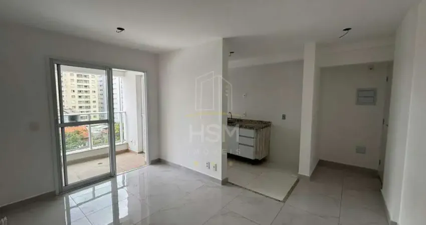 Aluga apartamento semi novo 60m² 2 dormitórios, sala ampla, sacada com churrasqueira grill