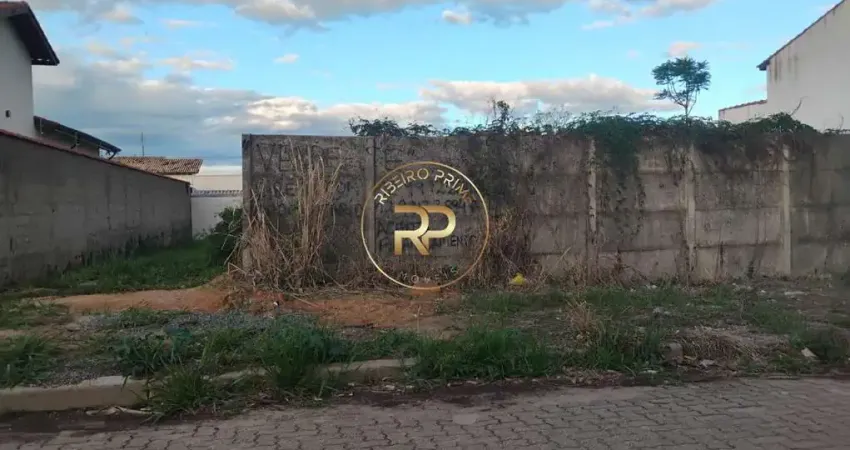 Terreno à venda na Rua Rubens Domingues Aquila, 680, Parque Mondesir, Lorena