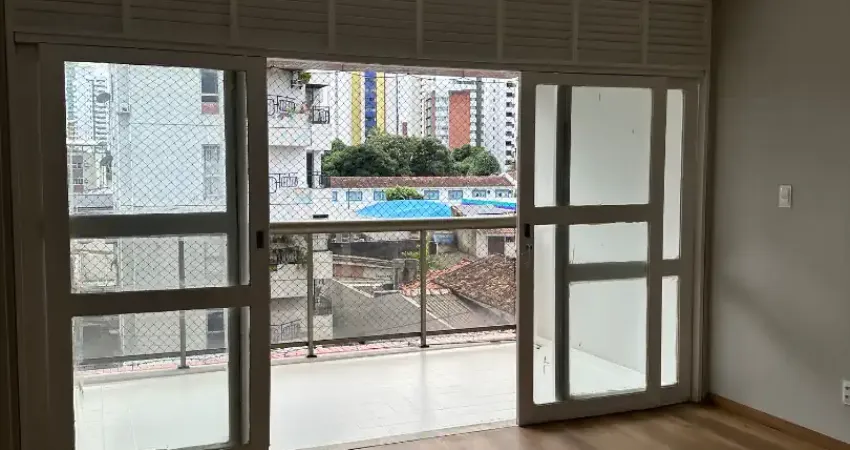 Apartamento na madalena 3 quartos sendo 1 suite 153m  1 por andar
