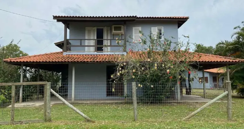 Casa para venda em garopaba, campo duna, 3 dormitórios, 1 suíte, 2 banheiros