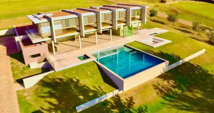 Casa à venda no condomínio quinta da baroneza ii em bragança paulista