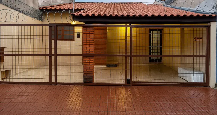 Casa térrea,móveis planejado, espaço gormet com churrasqueira