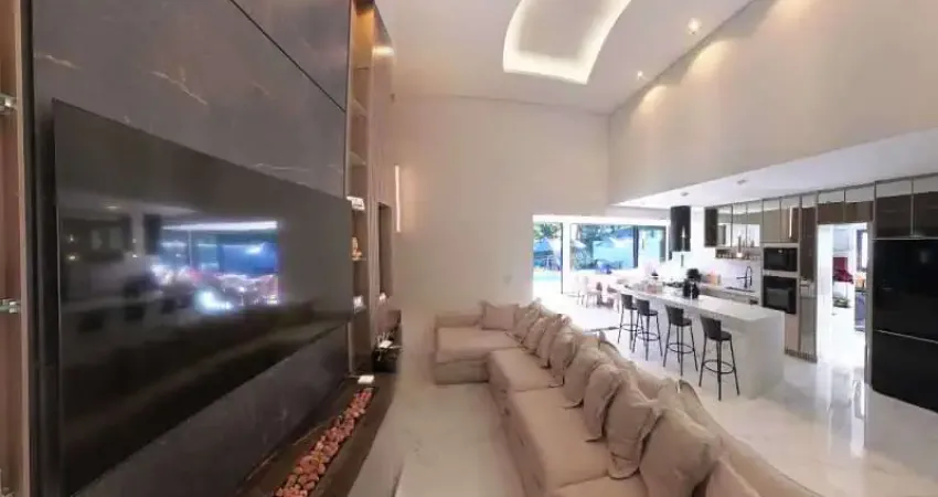 Casa em condominio fechado com 05 suítes com terreno de 1700m