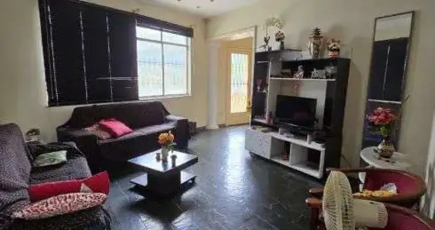 Imóvel para venda ou aluguel. tem 360 metros quadrados com 3 quartos em santa rosa - niterói - rj