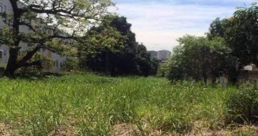 Terreno à venda na Avenida Ernani Cardoso, Cascadura, Rio de Janeiro