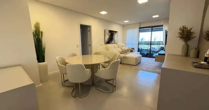 Apartamento com 2 quartos à venda na Avenida Bento Munhoz da Rocha Netto, 393, Zona 07, Maringá
