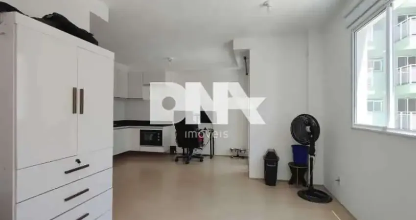 Apartamento à venda na Rua Geógrafo Milton Santos, Santo Cristo, Rio de Janeiro