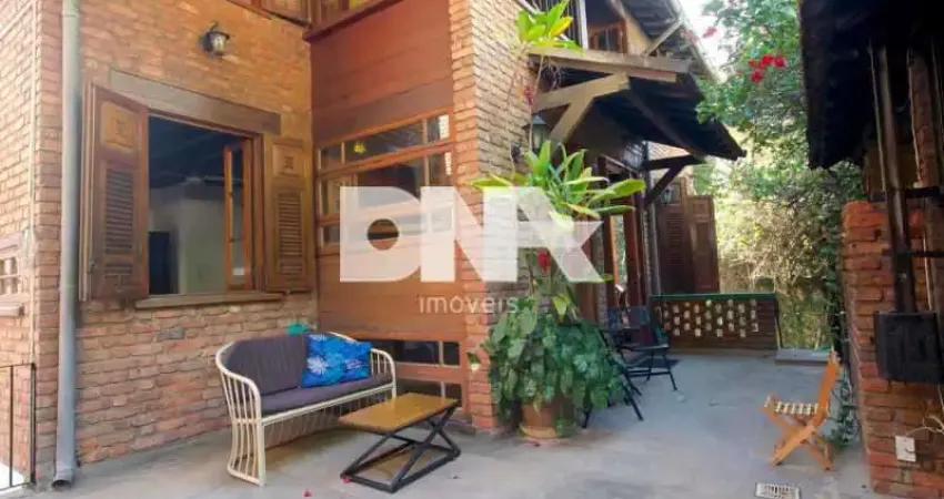 Casa com 3 quartos à venda na Rua Almirante Alexandrino, Santa Teresa, Rio de Janeiro